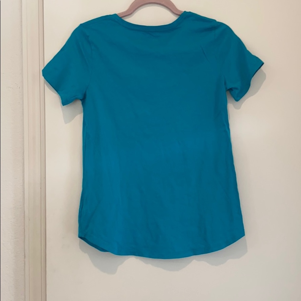 Old Navy Tee - Picture 2 of 4
